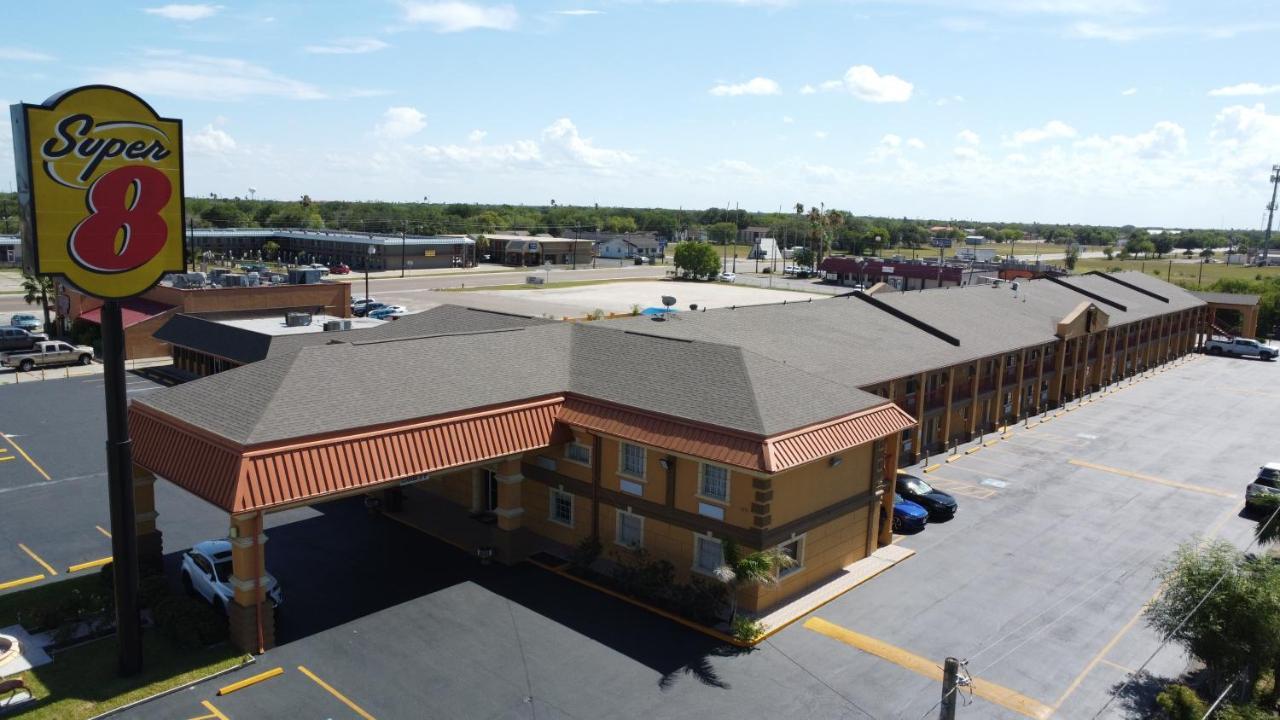 Super 8 By Wyndham Kingsville Exterior photo